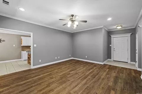 Living - 308 E Myrtle St, Cabot, AR 72023 photo 2 of 4