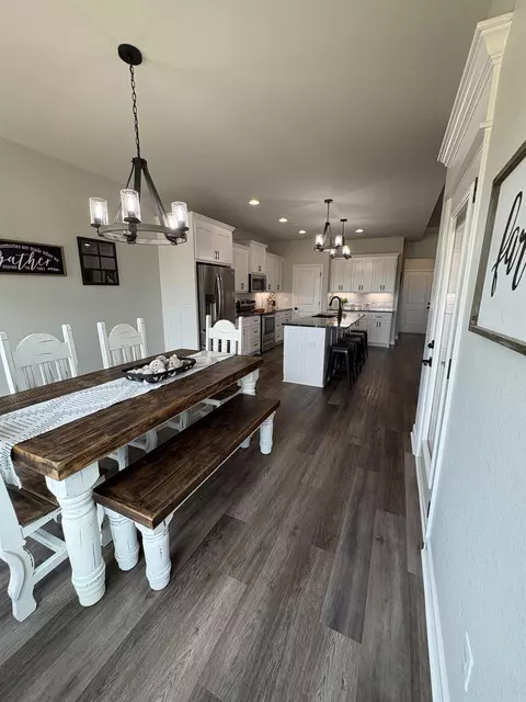 Dining - 26948 S Sardis Rd, Bauxite, AR 72011 photo 1 of 2