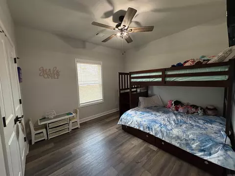 Bedroom - 26948 S Sardis Rd, Bauxite, AR 72011 photo 4 of 4