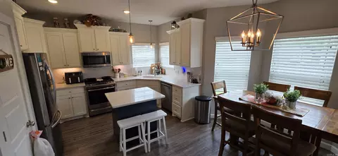Kitchen - 412 Carriage Dr, Benton, AR 72015 photo 5 of 5