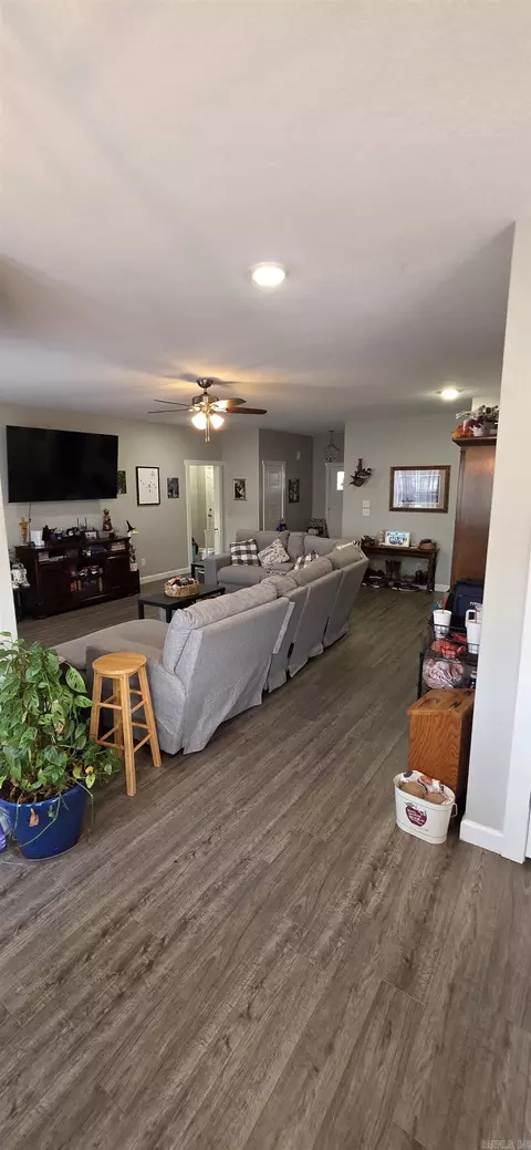 Other - 412 Carriage Dr, Benton, AR 72015 photo 5 of 10