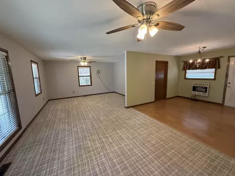 Living - 82 S Oak St, Melbourne, AR 72556 photo 2 of 2
