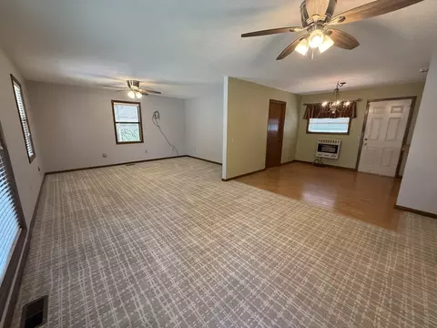 Living - 82 S Oak St, Melbourne, AR 72556 photo 1 of 2