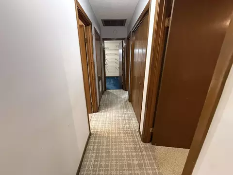 Entry Way - 82 S Oak St, Melbourne, AR 72556 photo 1 of 1