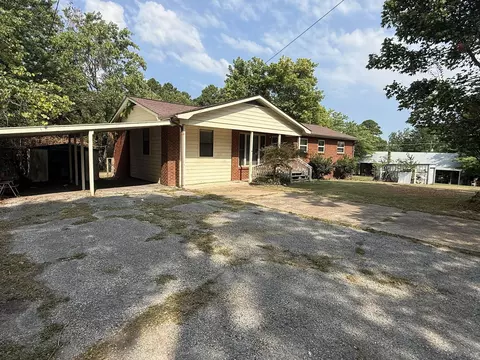 Exterior - 82 S Oak St, Melbourne, AR 72556 photo 3 of 5