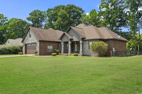 Exterior - 125 E River Dr, Pangburn, AR 72121 photo 4 of 9