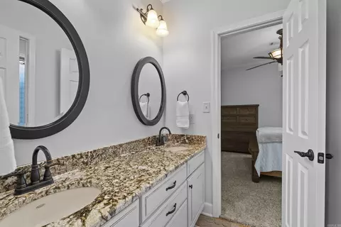 Bath - 125 E River Dr, Pangburn, AR 72121 photo 4 of 5