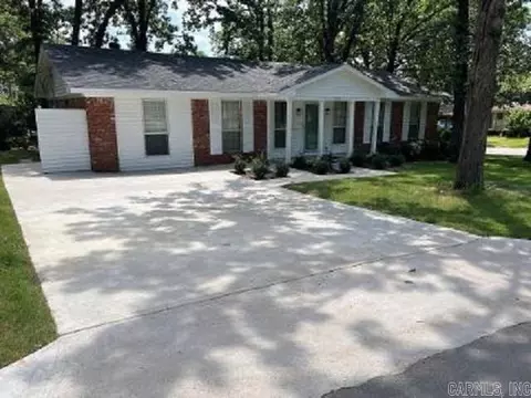 9617 Temple Dr, Little Rock, AR 72205