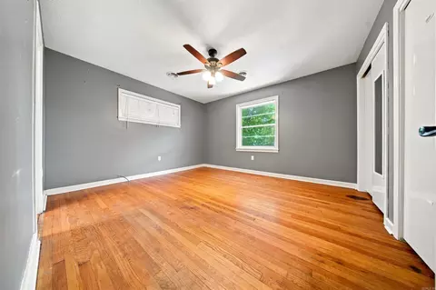 Bedroom - 2159 Hickory St, Conway, AR 72034 photo 6 of 8