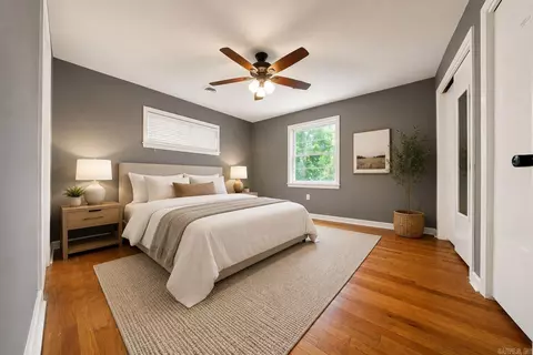 Bedroom - 2159 Hickory St, Conway, AR 72034 photo 5 of 8