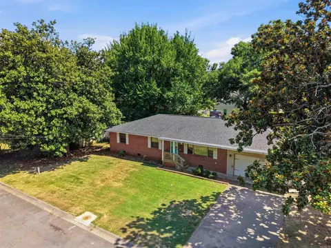 View/Area - 2159 Hickory St, Conway, AR 72034 photo 1 of 1