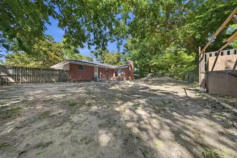 Exterior - 2159 Hickory St, Conway, AR 72034 photo 2 of 3