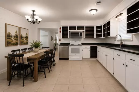Kitchen - 2159 Hickory St, Conway, AR 72034 photo 1 of 3