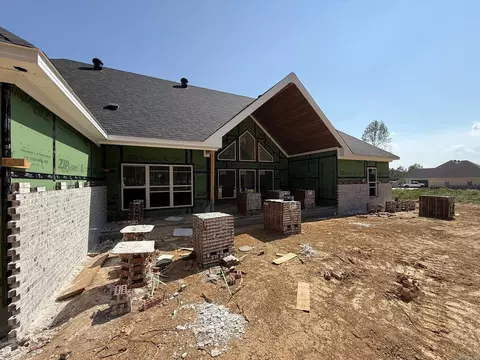 Exterior - 1 Silver Fox Cv, Greenbrier, AR 72058 photo 7 of 9