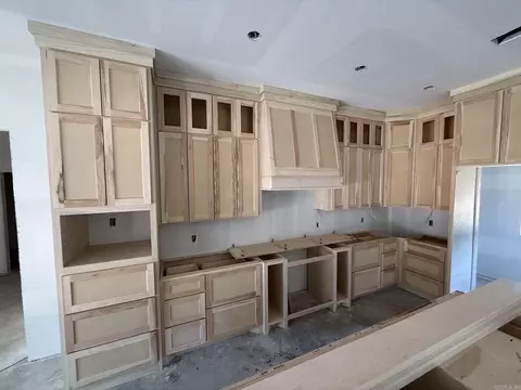 Kitchen - 1 Silver Fox Cv, Greenbrier, AR 72058 photo 3 of 3