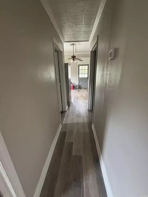 Entry Way - 119 Overbeck Rd, Romance, AR 72136 photo 2 of 2