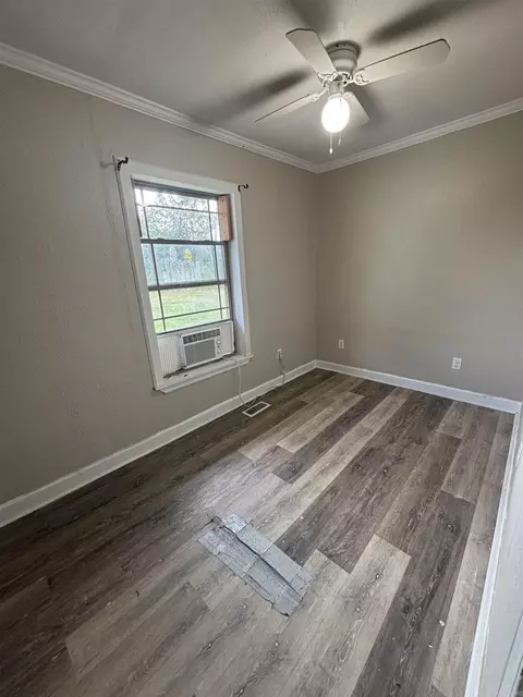 Bedroom - 119 Overbeck Rd, Romance, AR 72136 photo 2 of 2