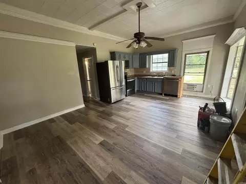Living - 119 Overbeck Rd, Romance, AR 72136 photo 1 of 2