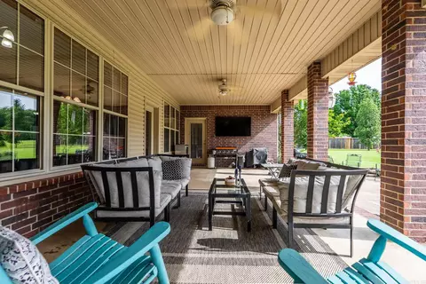 Exterior - 13 Agarita Cv, Conway, AR 72032 photo 6 of 7