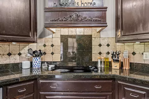 Kitchen - 13 Agarita Cv, Conway, AR 72032 photo 4 of 4