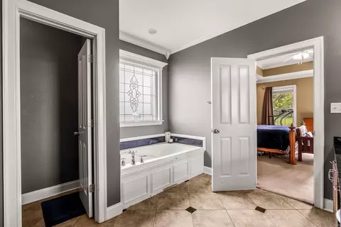 Entry Way - 13 Agarita Cv, Conway, AR 72032 photo 3 of 4