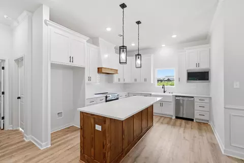 Kitchen - 336 Millie Ct, Austin, AR 72007 photo 1 of 2