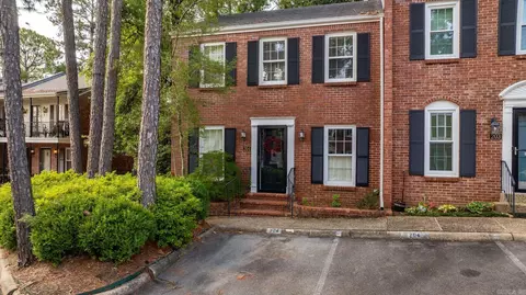 2805 Foxcroft Apt 204 Rd #204, Little Rock, AR 72227