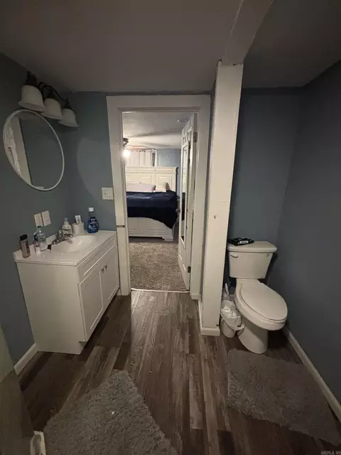 Bath - 1830 Dunklin, Kennett, MO 63857 photo 2 of 4