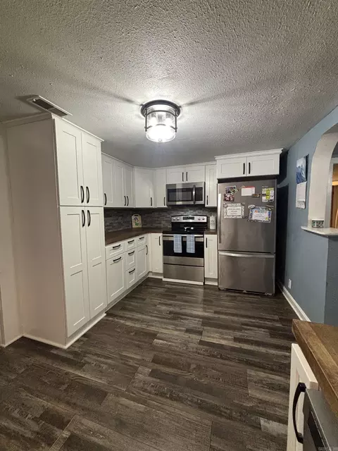 Kitchen - 1830 Dunklin, Kennett, MO 63857 photo 3 of 4