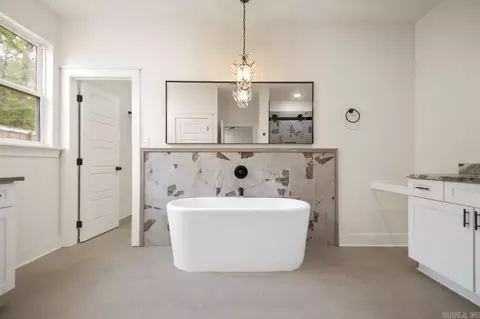 Bath - 5168 Peace Ln, Alexander, AR 72002 photo 6 of 8