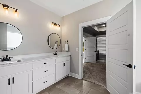 Bath - 10664 Gunter Loop, Benton, AR 72019 photo 1 of 2