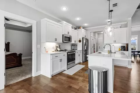 Kitchen - 10664 Gunter Loop, Benton, AR 72019 photo 4 of 4