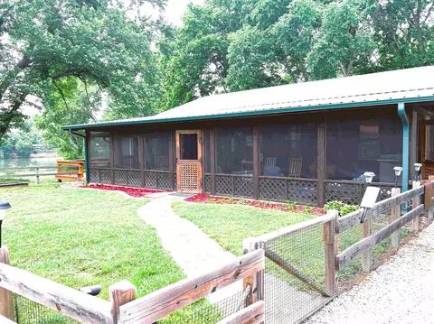 Exterior - 892 N Riverview Ln, Mountain View, AR 72560 photo 4 of 18