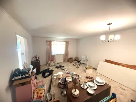 Living - 613 E Cedar, Warren, AR 71671 photo 3 of 4