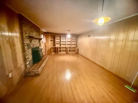 Living - 613 E Cedar, Warren, AR 71671 photo 1 of 4