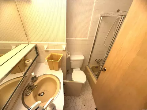Bath - 613 E Cedar, Warren, AR 71671 photo 1 of 2