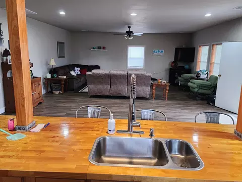 Kitchen - 333 Manor Dr, Melbourne, AR 72556 photo 2 of 2