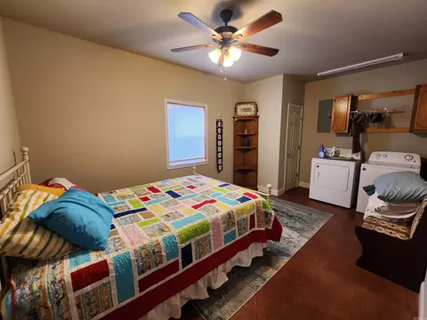 Bedroom - 333 Manor Dr, Melbourne, AR 72556 photo 1 of 3