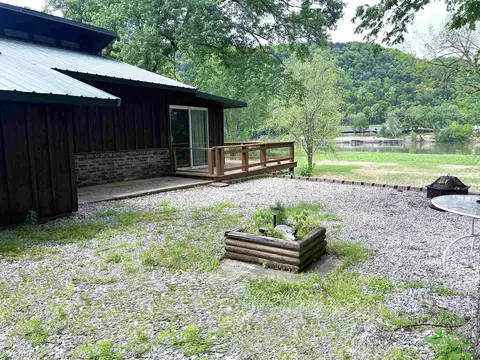 Exterior - 858 N Riverview Ln, Mountain View, AR 72560 photo 10 of 15