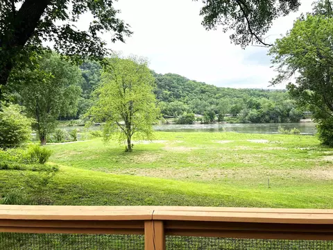 View/Area - 858 N Riverview Ln, Mountain View, AR 72560 photo 1 of 4