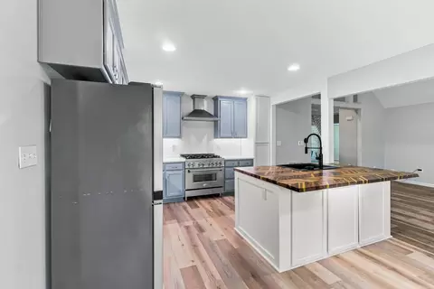 Kitchen - 109 Hidden Lake Rd, Beebe, AR 72012 photo 2 of 3