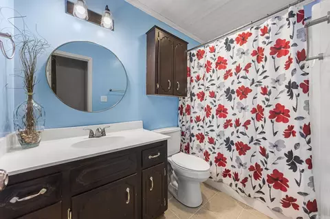 Bath - 702 Kamak Dr, Beebe, AR 72012 photo 3 of 3