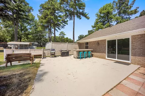 Exterior - 702 Kamak Dr, Beebe, AR 72012 photo 4 of 10