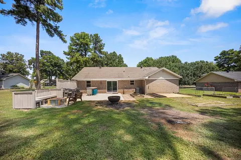 Exterior - 702 Kamak Dr, Beebe, AR 72012 photo 7 of 10