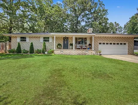 409 Houston Dr, Hot Springs, AR 71913