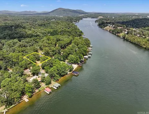 409 Houston Dr, Hot Springs, AR 71913