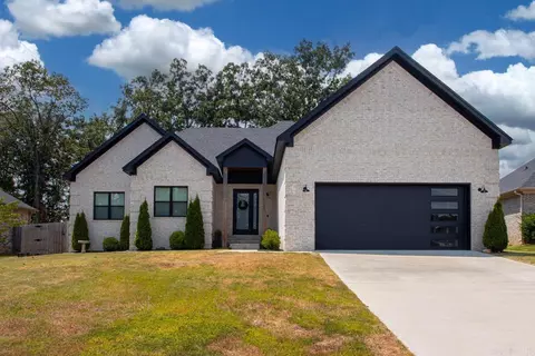 877 Oak Forest Cir, Sherwood, AR 72120