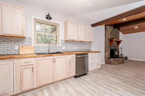 Kitchen - 43 Calhoun 11, Hampton, AR 71744 photo 1 of 4