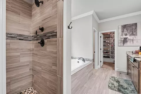 Bath - 370 Reuben Dr, Alexander, AR 72002 photo 2 of 4