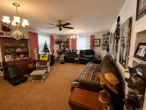 Living - 102 E Sunset Dr, Sheridan, AR 72150 photo 2 of 2